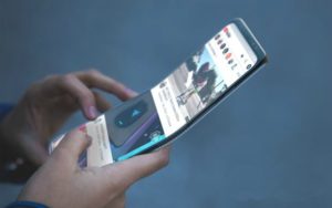 Koncepció képeken a Samsung összecsukható mobilja
