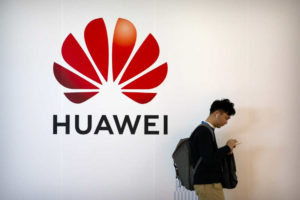 Tovább nehezít az USA a Huawei helyzetén