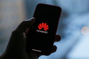 Az Intel szállíthat a Huawei-nek
