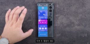 Videón az LG összetekerhető kijelzős okostelefonja